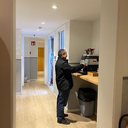 Hostal Bestprice Barcelona Stadium Екстериор снимка