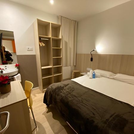 Hostal Bestprice Barcelona Stadium Екстериор снимка