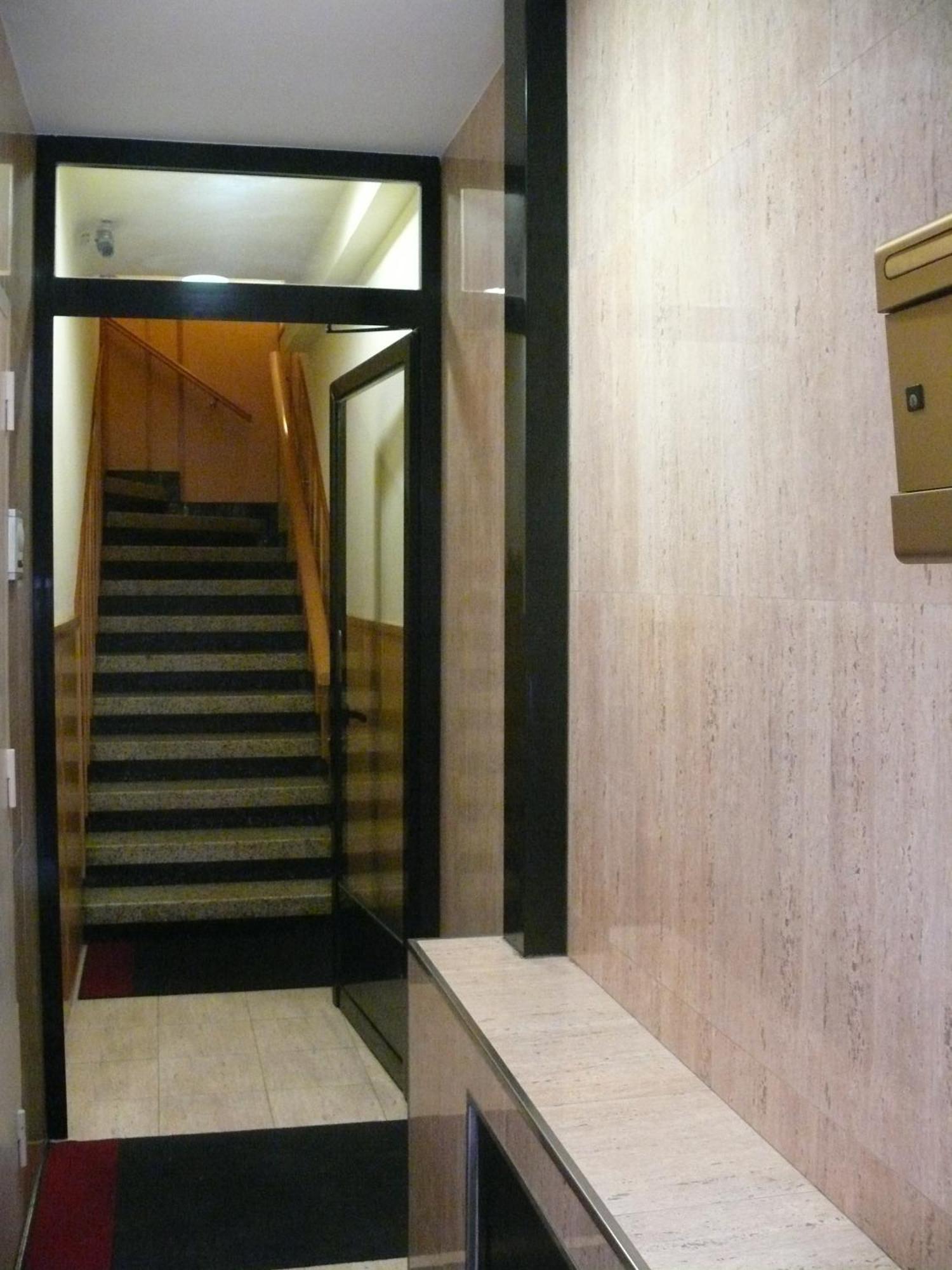 Hostal Bestprice Barcelona Stadium Екстериор снимка