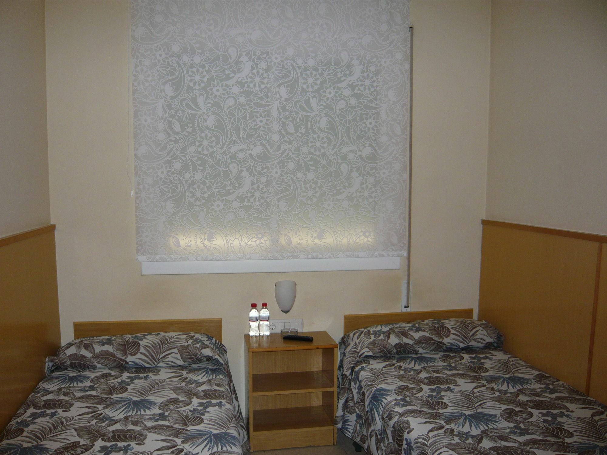 Hostal Bestprice Barcelona Stadium Екстериор снимка
