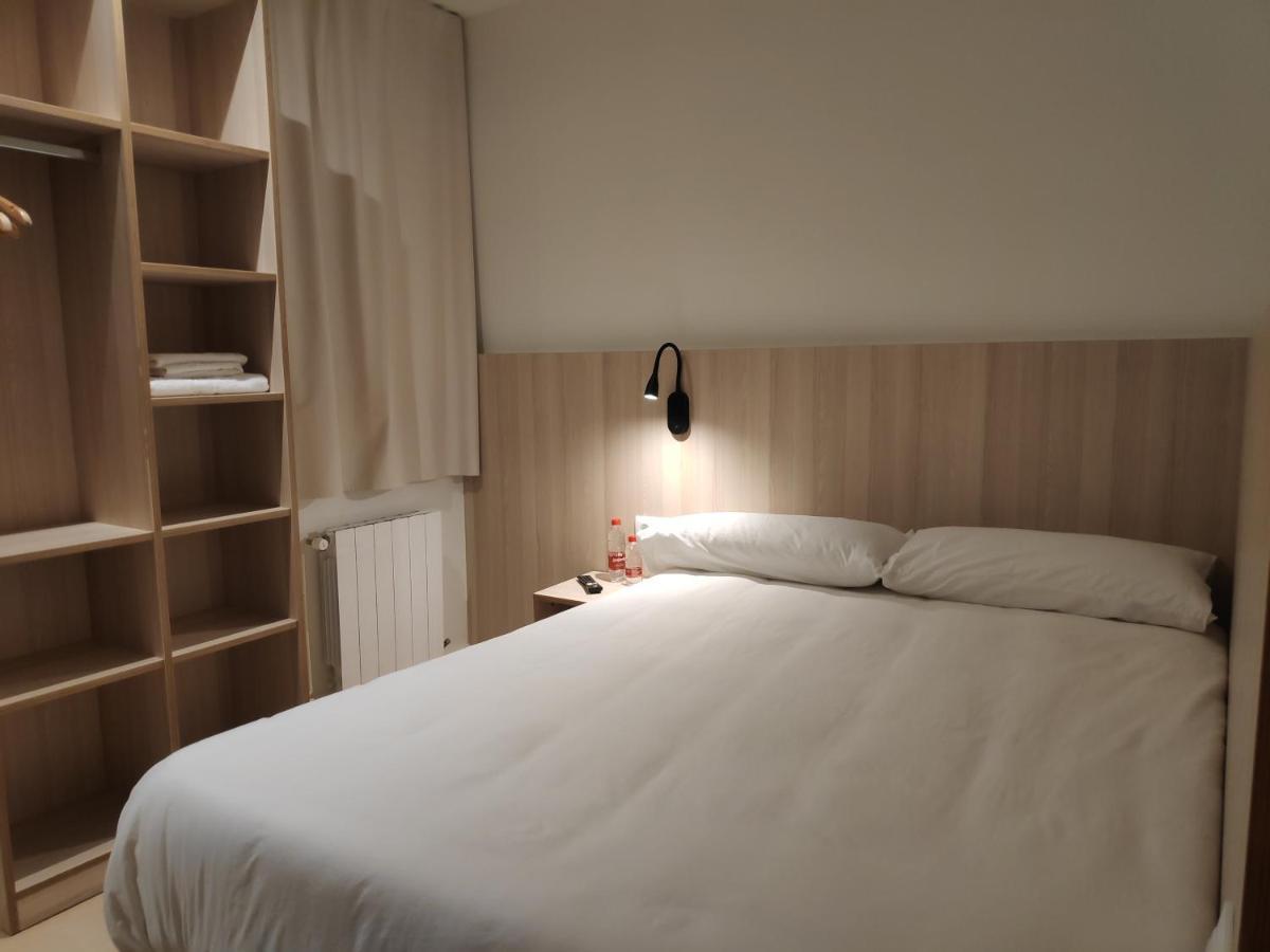 Hostal Bestprice Barcelona Stadium Екстериор снимка